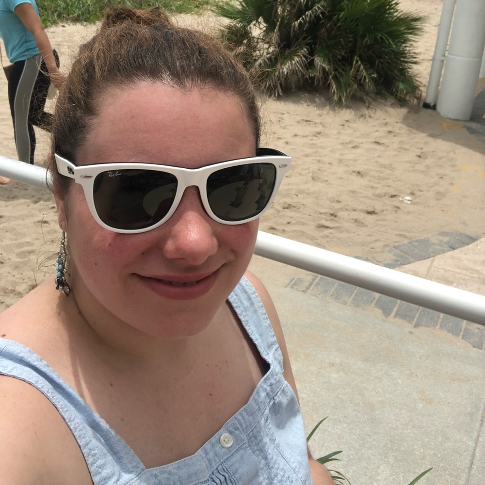Meet your Posher, Alexandra